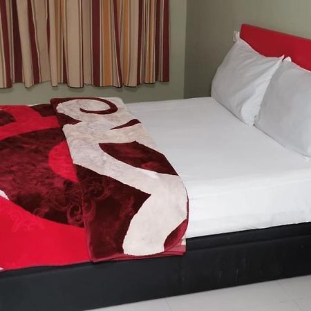 Hostal Gracia Torrejón de Ardoz Εξωτερικό φωτογραφία