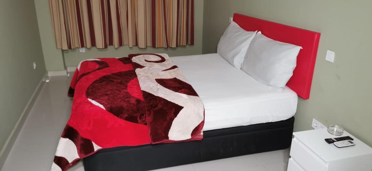 Hostal Gracia Torrejón de Ardoz Εξωτερικό φωτογραφία